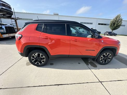 Used 2020 Jeep Compass Trailhawk w/ Cold Weather Group AWD/4WD image 14