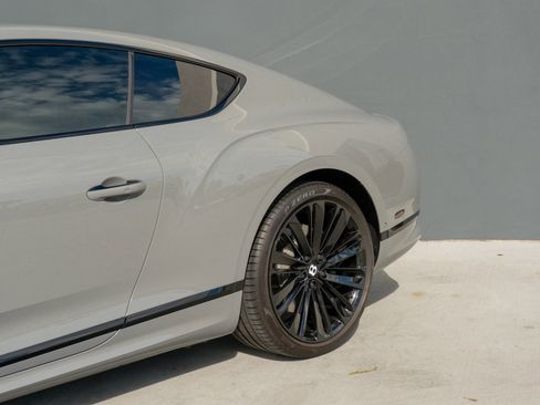 Used 2022 Bentley Continental GT Speed image 24