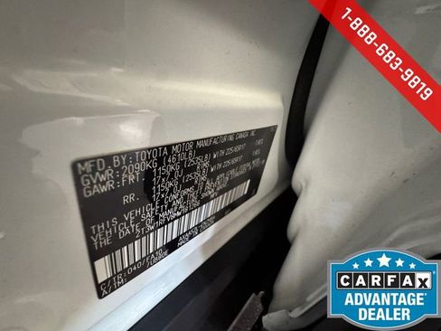Used 2021 Toyota RAV4 XLE w/ Convenience Package image 28