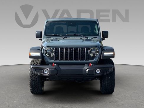 New 2025 Jeep Gladiator Rubicon w/ Technology Group image 23