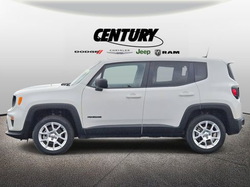 Used 2023 Jeep Renegade Latitude image 7