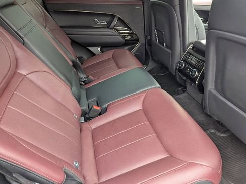 Used 2024 Land Rover Range Rover Sport Dynamic SE image 13