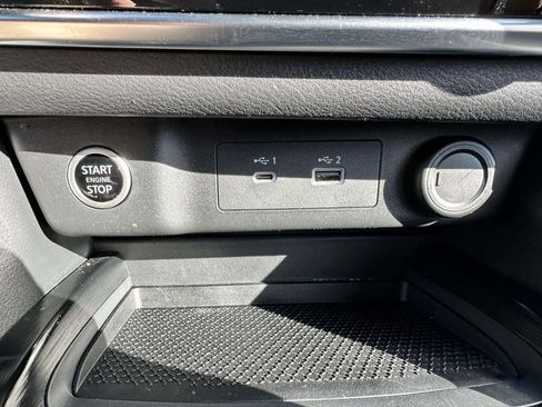 Used 2022 Nissan Rogue S AWD/4WD image 24
