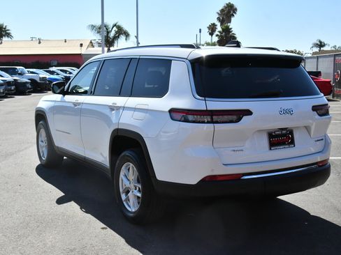 Used 2023 Jeep Grand Cherokee L Laredo AWD/4WD image 6