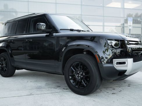 Used 2025 Land Rover Defender 110 S image 2