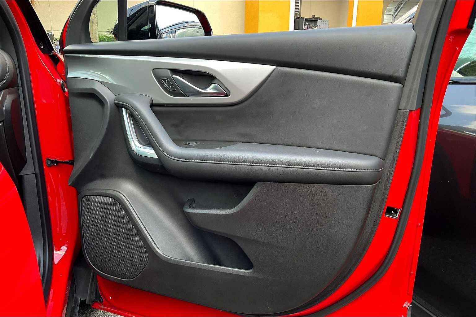Used 2022 Chevrolet Blazer LT w/ Midnight/Sport Edition FWD image 23