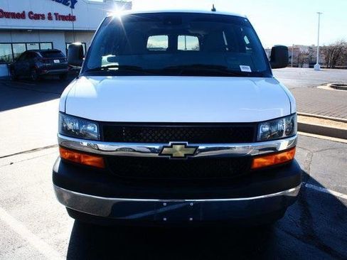 Used 2024 Chevrolet Express 3500 LT w/ LT Preferred Equipment Group image 4