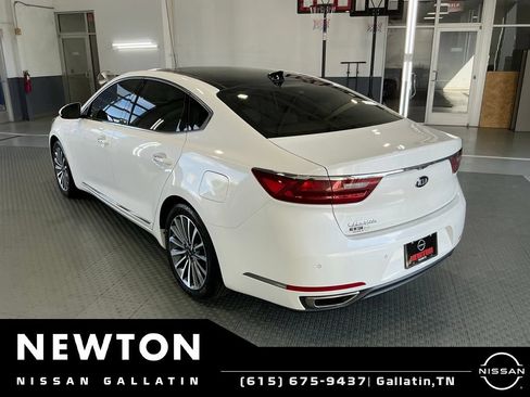 Used 2018 Kia Cadenza Premium w/ Luxury Package FWD image 23