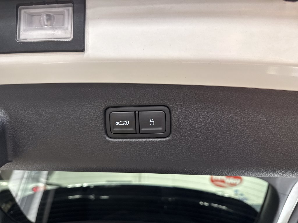 Used 2025 Genesis Electrified GV70 AWD/4WD image 14