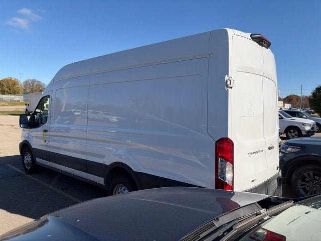 Used 2024 Ford Transit 250 148 High Roof Extended AWD w/ Load Area Protection Package image 8