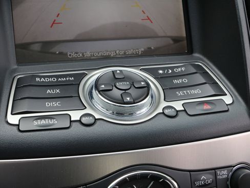 Used 2015 INFINITI Q40 w/ Moonroof Package RWD image 26