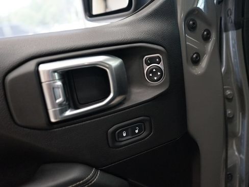 Used 2023 Jeep Wrangler Unlimited Sahara w/ Cold Weather Group AWD/4WD image 24