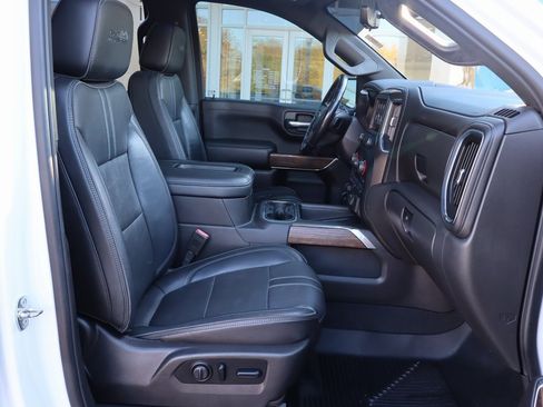 Used 2020 Chevrolet Silverado 1500 High Country w/ Technology Package image 22