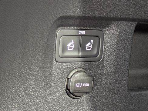 Used 2023 Kia Telluride EX X-Line image 17