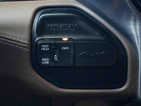 Used 2022 RAM 2500 Limited AWD/4WD image 32