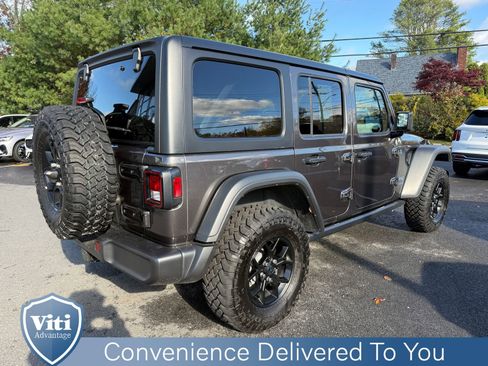 Used 2024 Jeep Wrangler Unlimited image 8