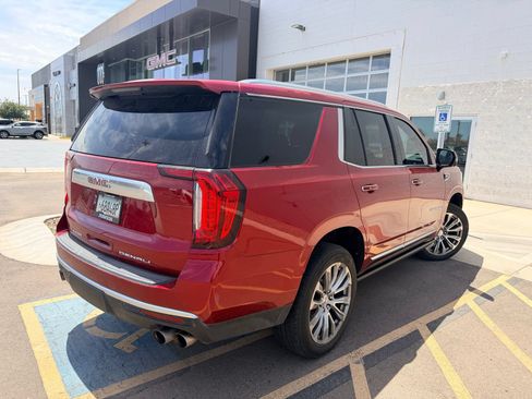 Used 2021 GMC Yukon Denali w/ Denali Premium Package AWD/4WD image 3