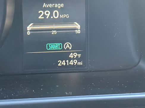 Used 2023 Hyundai Elantra SE image 33