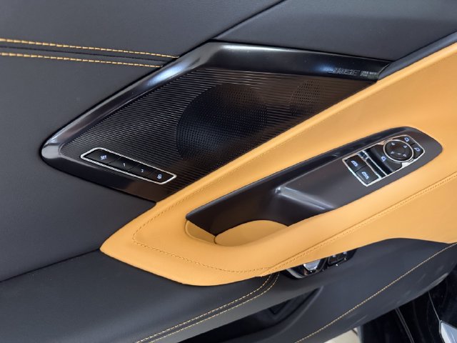 Used 2025 Chevrolet Corvette Z06 w/ Stealth Interior Trim Package RWD image 7