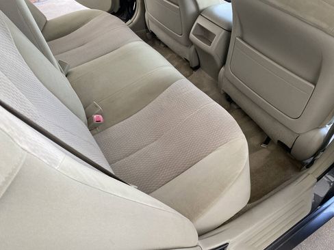Used 2011 Toyota Camry LE FWD image 29