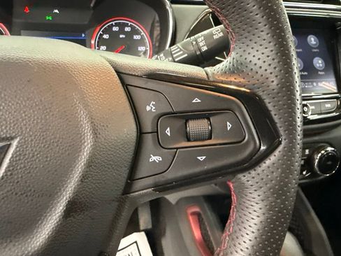 Used 2023 Chevrolet TrailBlazer RS w/ Sun and Liftgate Package AWD/4WD image 27