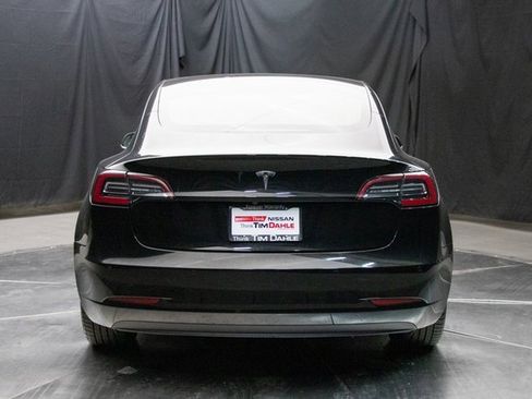 Used 2019 Tesla Model 3 Mid Range image 11