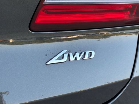 Used 2024 Genesis GV80 2.5T AWD/4WD image 11
