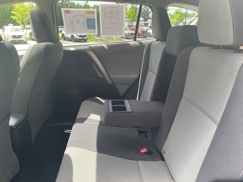 Used 2013 Toyota RAV4 XLE AWD/4WD image 10