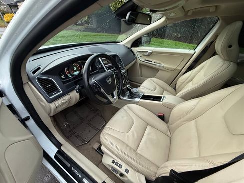 Used 2014 Volvo XC60 T6 image 10