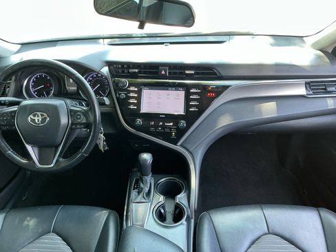 Used 2020 Toyota Camry SE FWD image 20