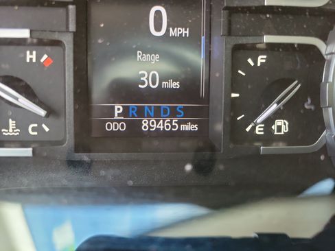 Used 2019 Toyota Tundra SR5 w/ SR5 Upgrade Package RWD image 20