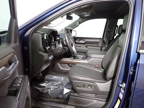 Used 2023 GMC Sierra 1500 SLT w/ SLT Premium Package image 24