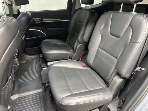 Used 2022 Kia Telluride S FWD image 20