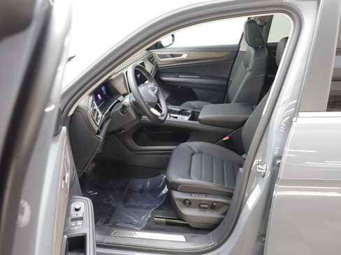 New 2026 Volkswagen Atlas SEL image 6