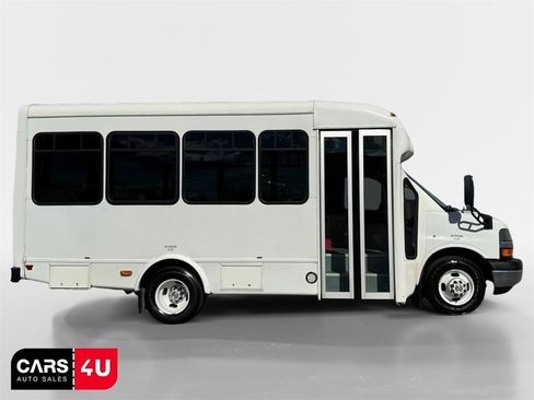 Used 2015 Chevrolet Express 3500 w/ Shuttle Bus Package image 8