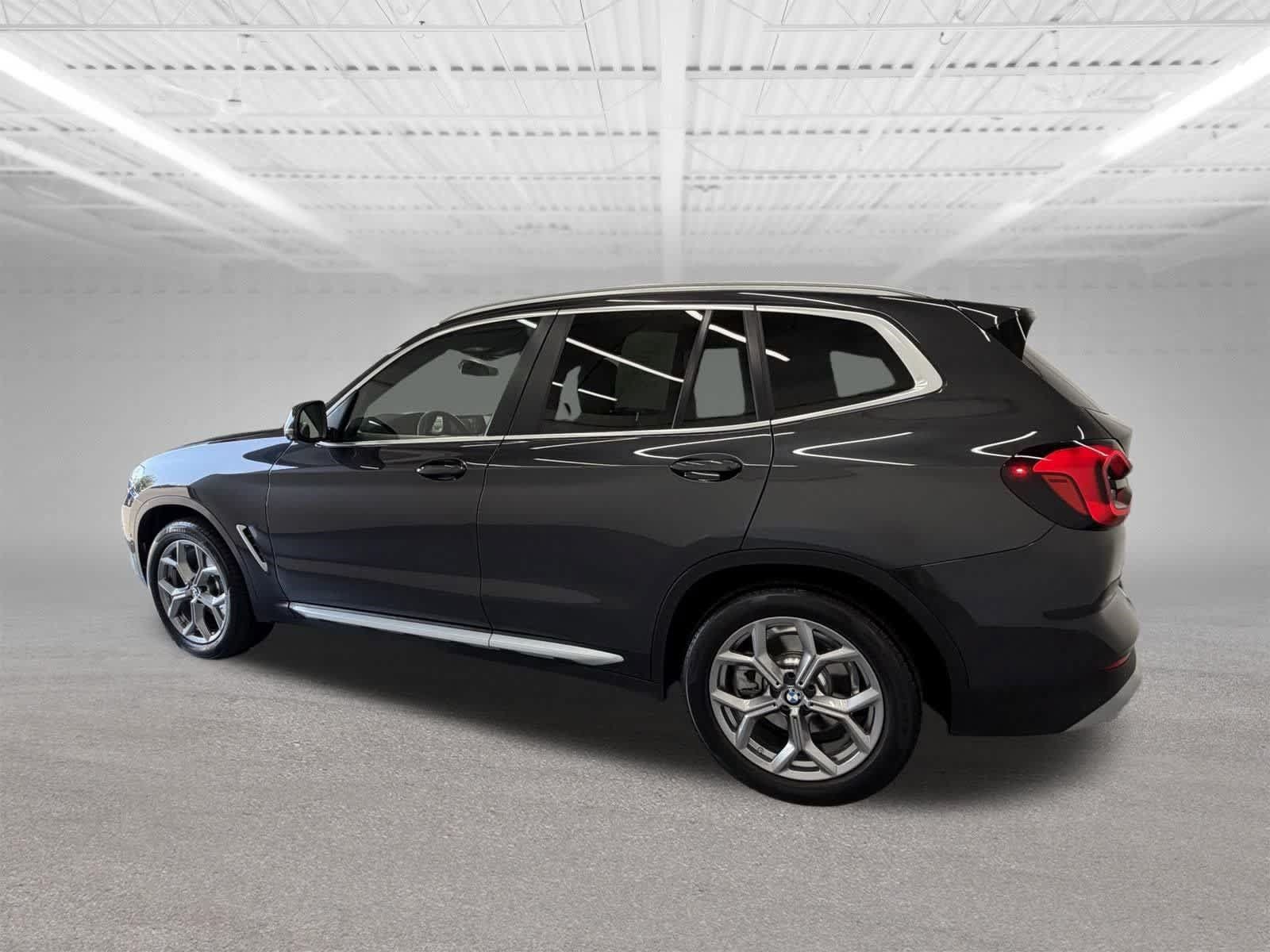 Used 2024 BMW X3 xDrive30i w/ Convenience Package w/ZPA AWD/4WD image 3