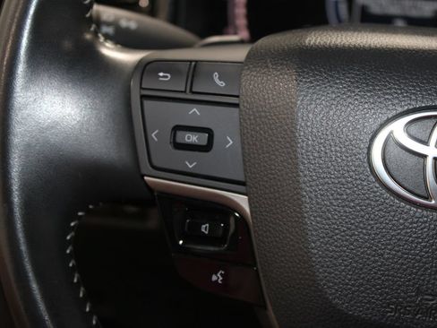 Used 2025 Toyota Camry SE FWD image 42