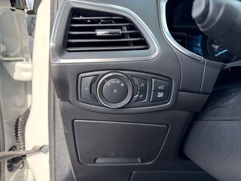 Used 2021 Ford Edge Titanium w/ Class II Trailer Tow Package image 30