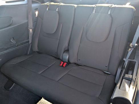 Used 2023 Ford Explorer XLT image 14