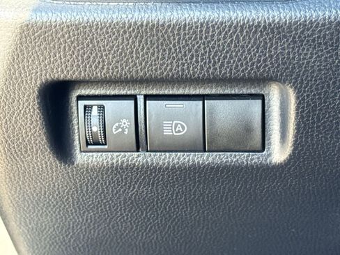 Used 2023 Toyota RAV4 XLE image 33