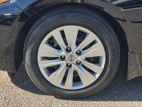 Certified 2024 Nissan Sentra S FWD image 9