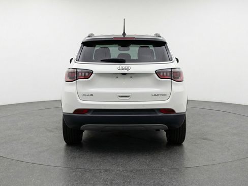 Used 2025 Jeep Compass Limited AWD/4WD image 7