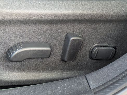 Used 2022 Nissan Sentra SR w/ SR Premium Package FWD image 16