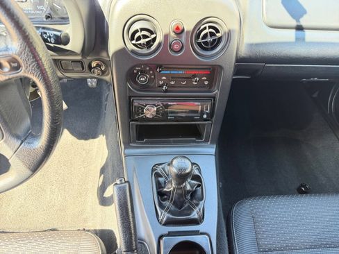 Used 1996 MAZDA MX-5 Miata RWD image 14