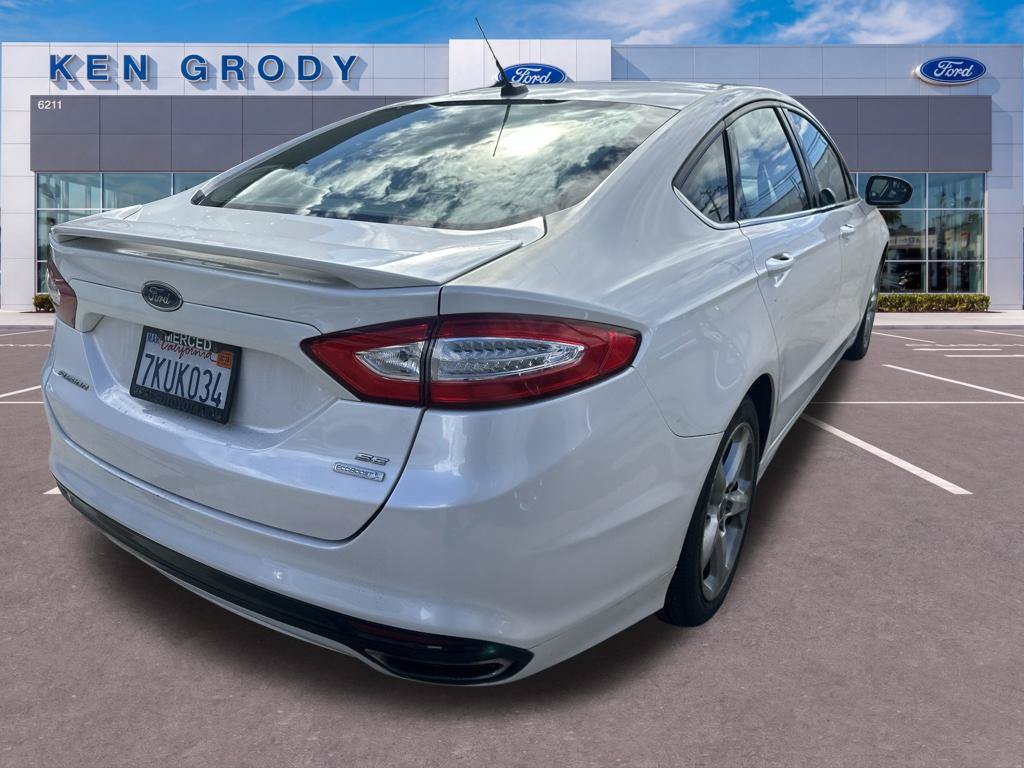 Used 2015 Ford Fusion SE w/ Equipment Group 201A FWD image 8