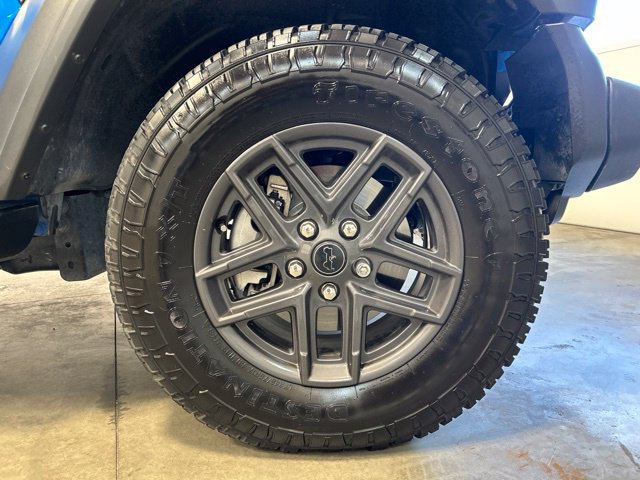 Used 2025 Jeep Wrangler Unlimited Sport AWD/4WD image 11