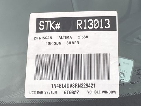 Used 2024 Nissan Altima 2.5 SV image 32