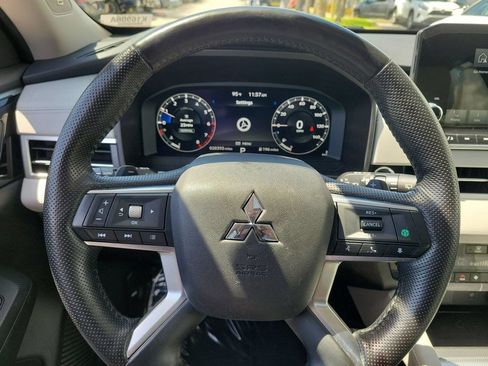 Used 2024 Mitsubishi Outlander SEL AWD/4WD image 8