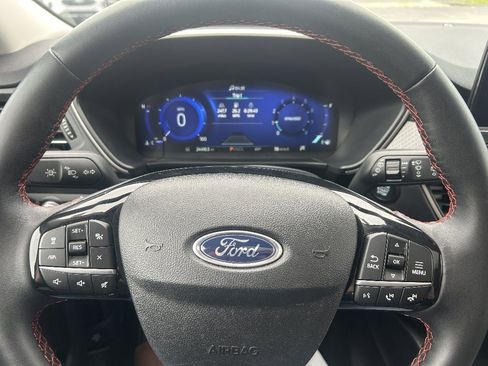 Used 2022 Ford Escape SEL w/ SEL Stealth AWD Package image 16