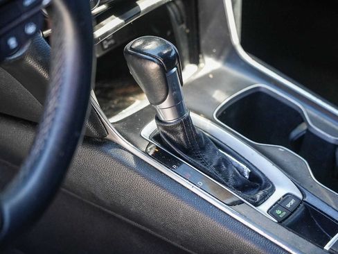 Used 2019 Honda Accord Sport image 17